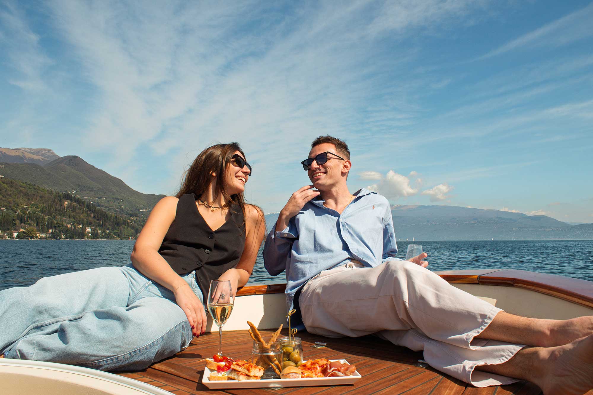 Aperitivi in Barca Lago di Garda