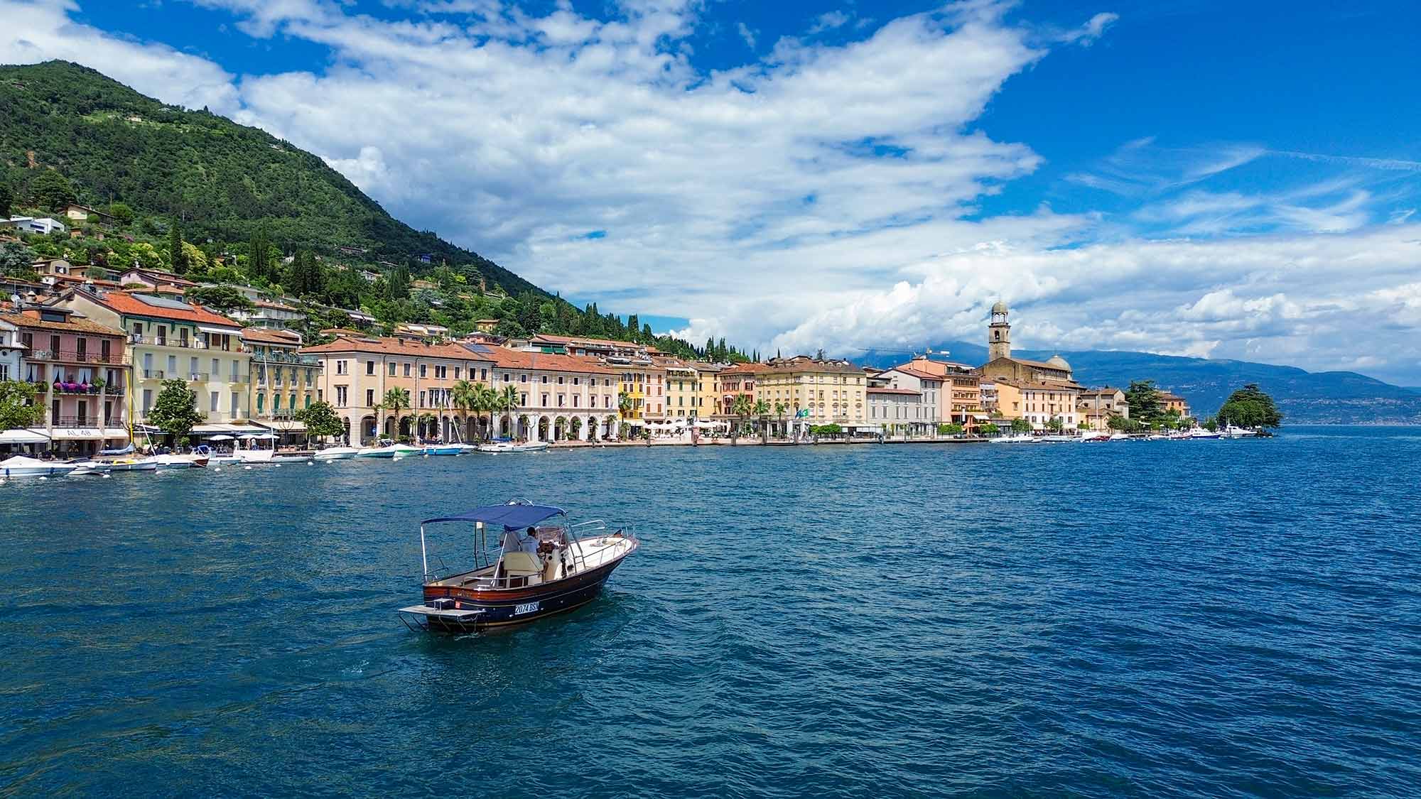 Tour in Barca in sul Lago di Garda